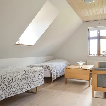 Semesterbostad Four-bedroom Holiday In